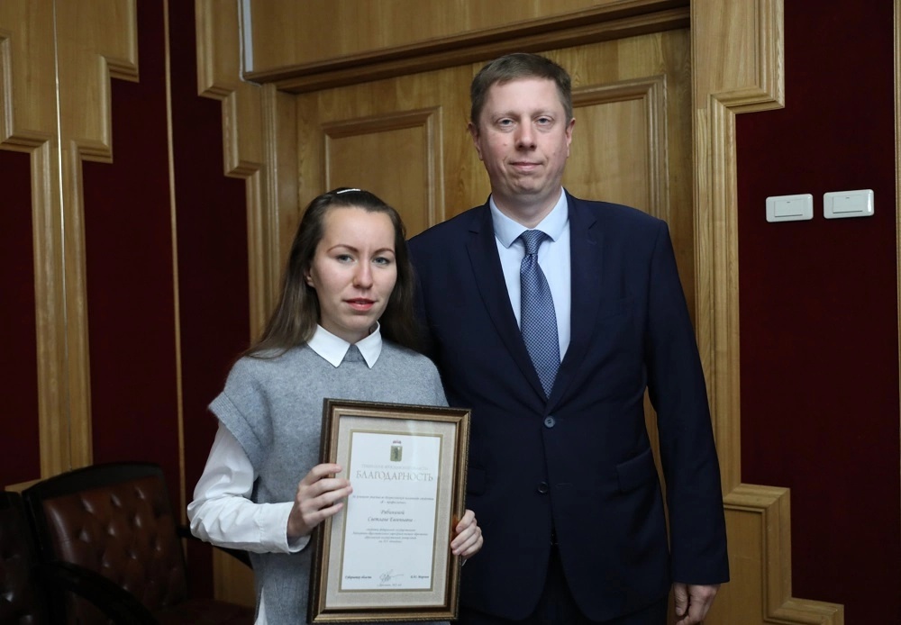 UFJQo6L3-LI.jpg UFJQo6L3-LI.jpg