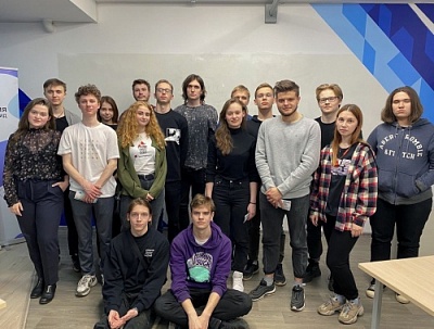 Хакатонщики ЯрГУ презентовали свои проекты инвесторам