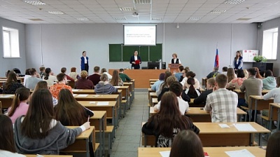 Более 60 участников написали Тотальный диктант и тест TRUD в Демидовском университете