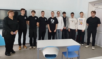 Студенты экономического факультета ЯрГУ провели консультации по финансовой грамотности для учащихся Константиновской средней школы в Тутаеве