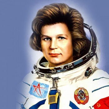 Сегодня день рождения отмечает Валентина Терешкова